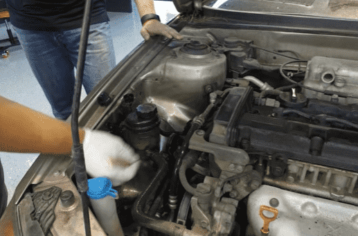 how to clean brake fluid